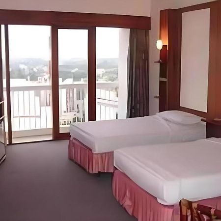Pailyn Phitsanulok Hotel Kültér fotó