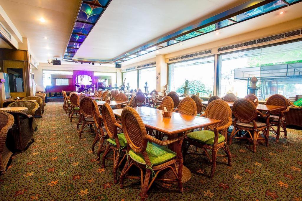 Pailyn Phitsanulok Hotel Kültér fotó