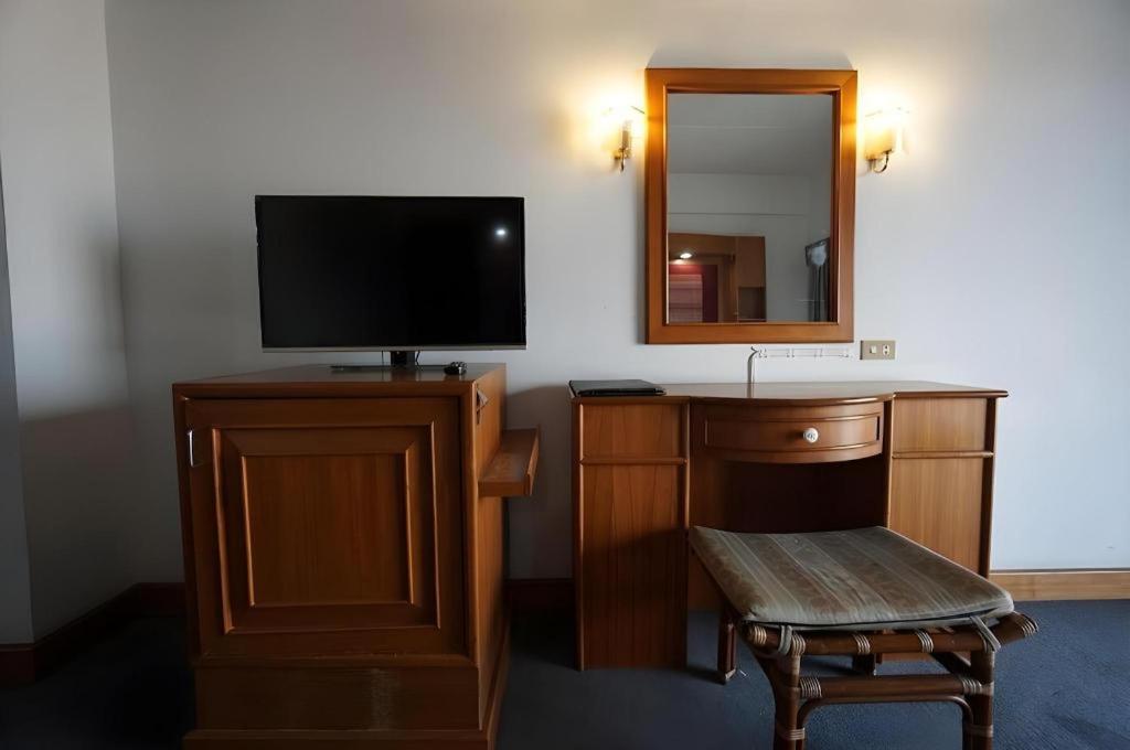 Pailyn Phitsanulok Hotel Kültér fotó