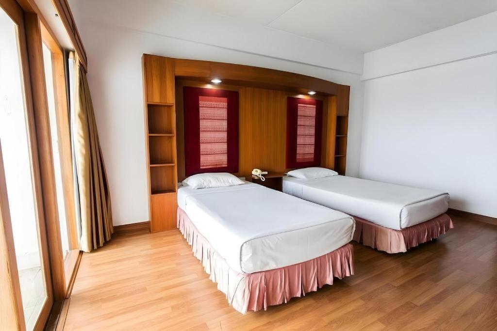 Pailyn Phitsanulok Hotel Kültér fotó