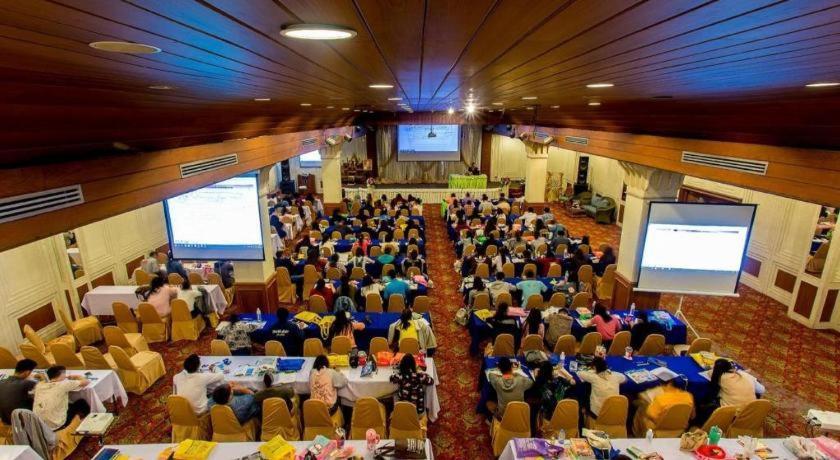Pailyn Phitsanulok Hotel Kültér fotó