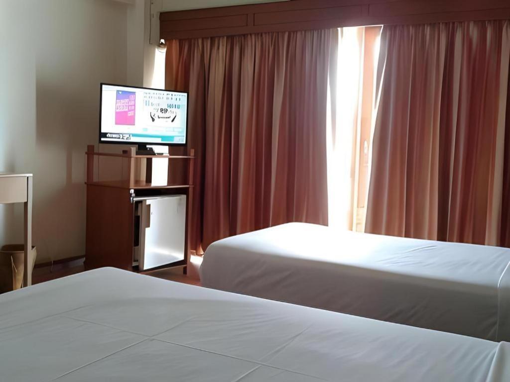 Pailyn Phitsanulok Hotel Kültér fotó