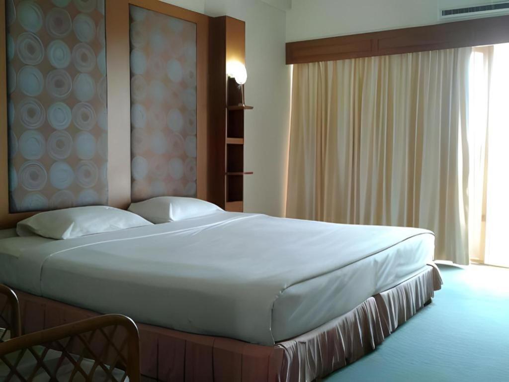 Pailyn Phitsanulok Hotel Kültér fotó