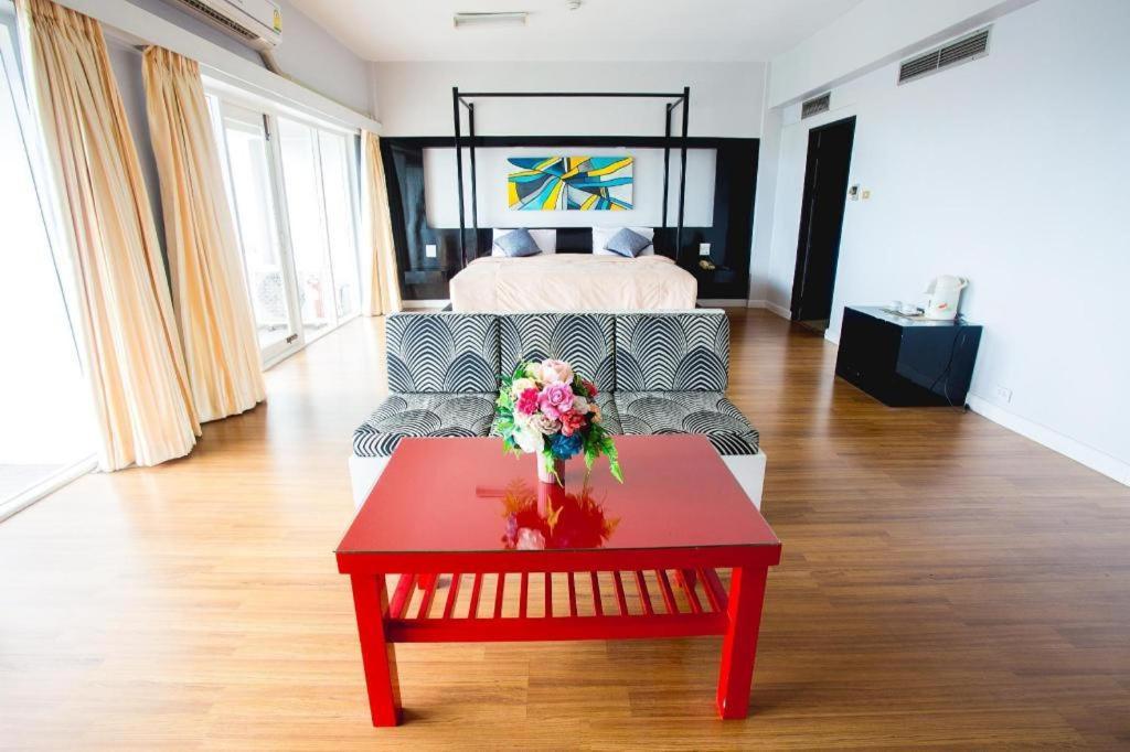 Pailyn Phitsanulok Hotel Kültér fotó