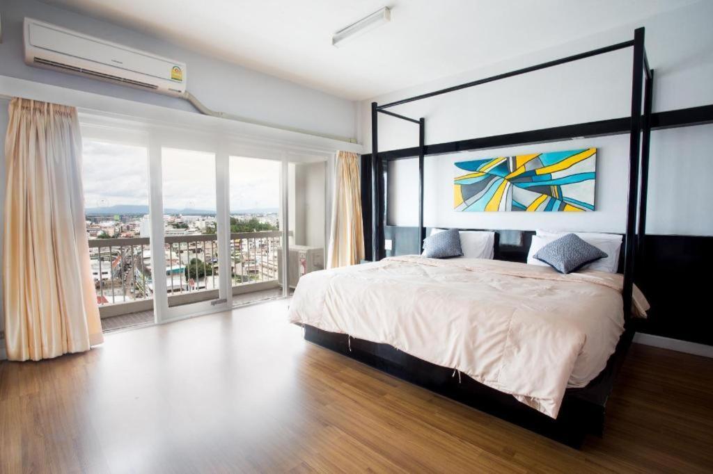 Pailyn Phitsanulok Hotel Kültér fotó