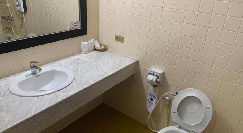 Pailyn Phitsanulok Hotel Kültér fotó