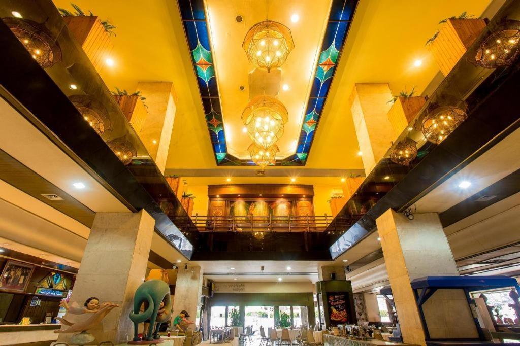 Pailyn Phitsanulok Hotel Kültér fotó
